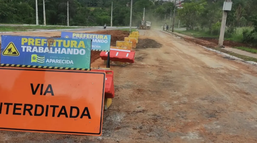 Aparecida recupera avenida após erosão causada pela chuva em 24 horas