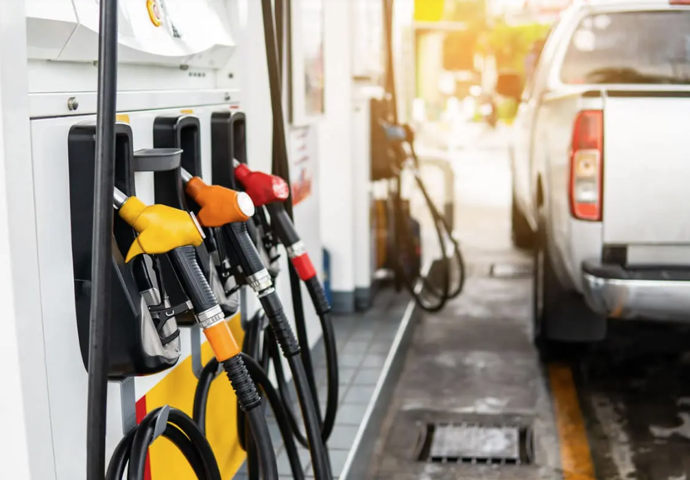 Governo zera impostos da gasolina: veja onde abastecer mais barato em Aparecida